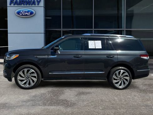 Used 2022 Lincoln Navigator Reserve AWD/4WD image 8