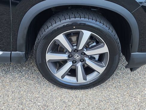 Certified 2023 Honda Pilot Touring image 10