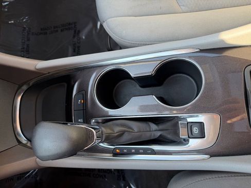 Used 2024 Chevrolet Malibu LT FWD image 19
