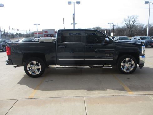 Used 2018 Chevrolet Silverado 1500 LTZ w/ Texas Edition image 7