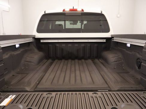 New 2026 Nissan Frontier SV w/ SV Convenience Package AWD/4WD image 23
