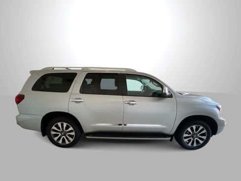 Used 2021 Toyota Sequoia Limited AWD/4WD image 9