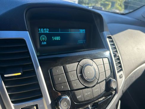 Used 2012 Chevrolet Cruze LT image 24