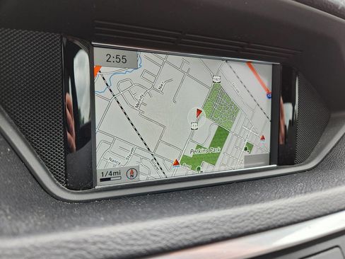 Used 2013 Mercedes-Benz E 350 4MATIC Sedan image 14