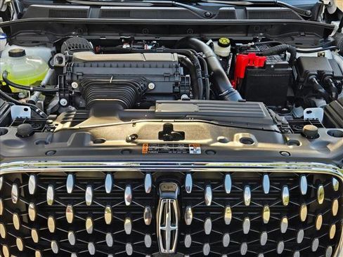 New 2025 Lincoln Corsair Reserve image 17