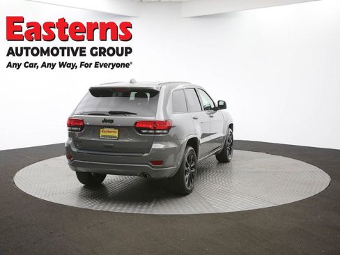 Used 2020 Jeep Grand Cherokee Altitude image 39
