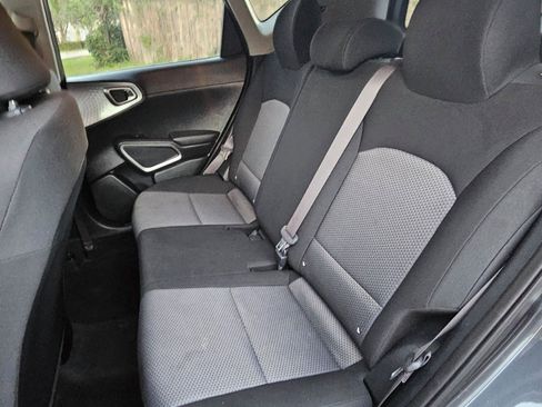 Used 2022 Kia Soul LX w/ Technology Package image 11