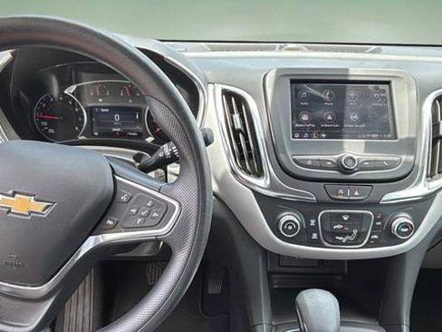 Used 2024 Chevrolet Equinox LS w/ LS Convenience Package FWD image 11