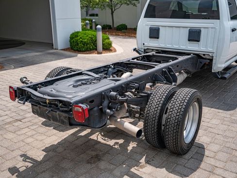 Used 2022 RAM 5500 Tradesman w/ Max Tow Package RWD image 17