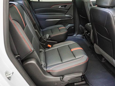 New 2026 Chevrolet Traverse RS w/ LPO, Floor Liner Package image 15