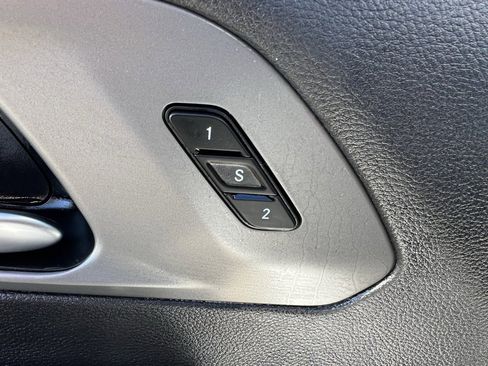 Used 2025 Chrysler Pacifica Select image 27