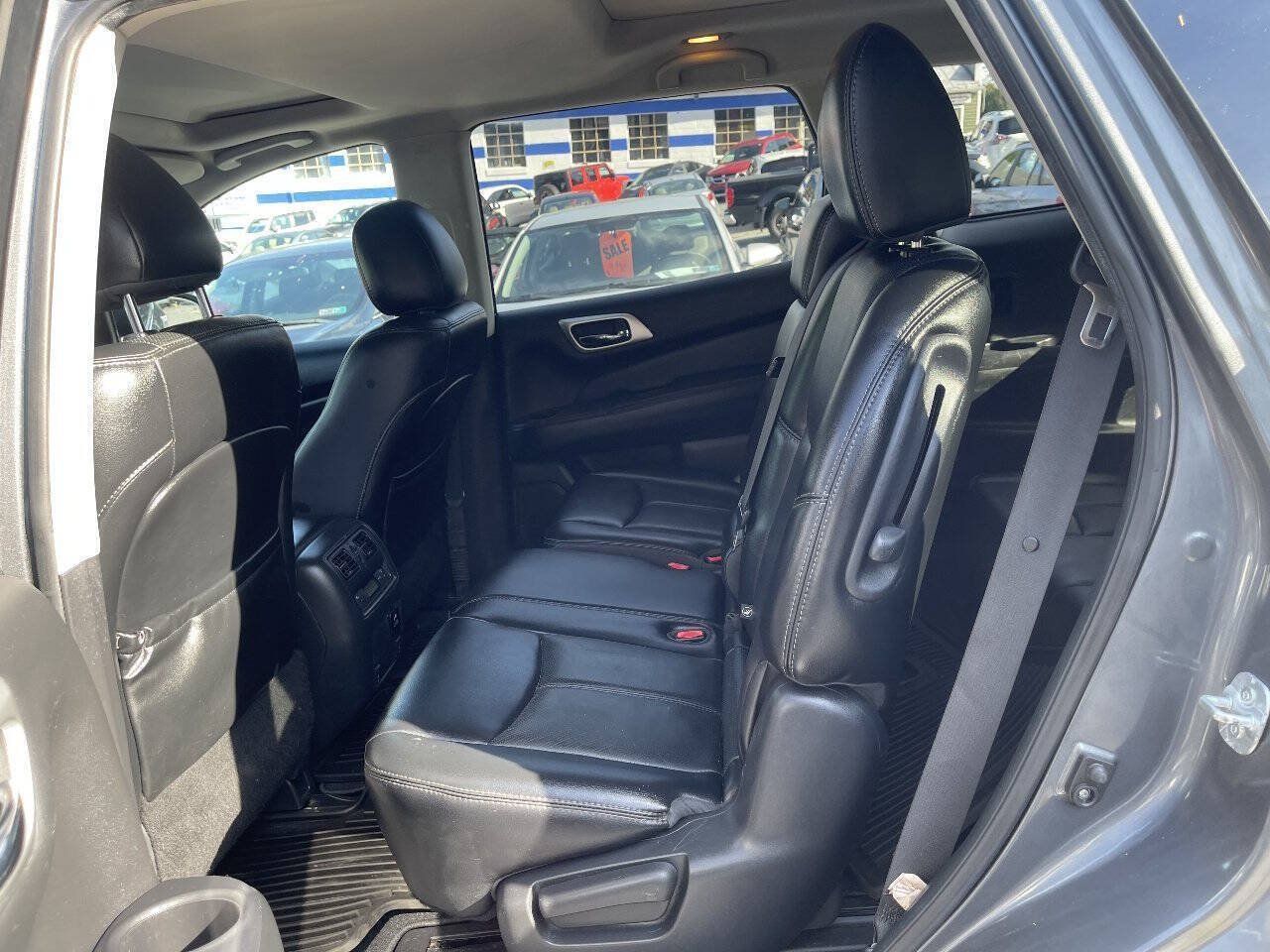 Used 2015 Nissan Pathfinder 4WD image 15