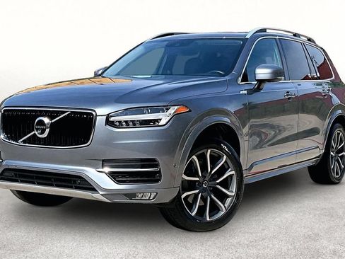 Used 2018 Volvo XC90 T6 Momentum w/ Convenience Package AWD/4WD image 11