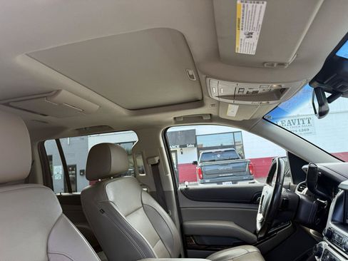 Used 2019 GMC Yukon XL SLT w/ Open Road Package AWD/4WD image 18