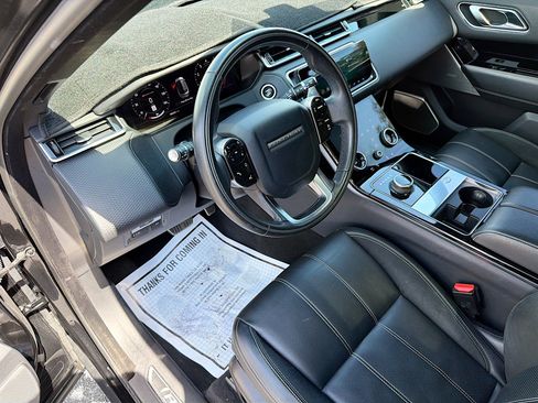 Used 2019 Land Rover Range Rover Velar R-Dynamic SE AWD/4WD image 25