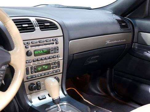 Used 2005 Ford Thunderbird image 80