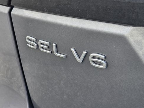 Used 2022 Volkswagen Atlas SEL R-Line image 34