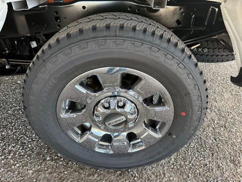 New 2026 Ford F250 Lariat w/ Chrome Package image 5