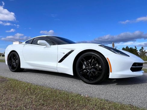 Used 2017 Chevrolet Corvette Stingray Coupe w/ 3LT Preferred Equipment Group image 12