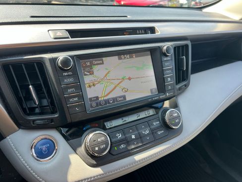 Used 2017 Toyota RAV4 XLE w/ Convenience Package AWD/4WD image 18