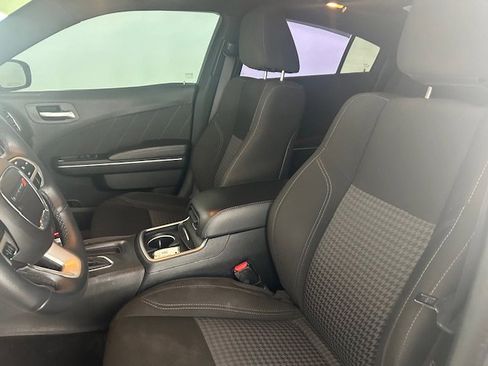 Used 2018 Dodge Charger GT AWD/4WD image 9