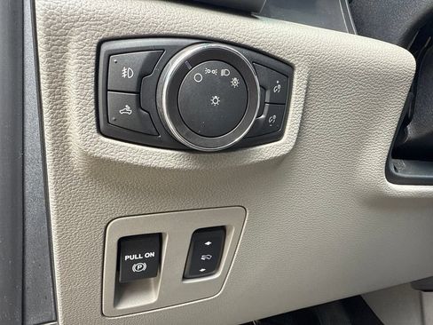 Used 2018 Ford F150 XLT w/ Equipment Group 302A Luxury AWD/4WD image 25