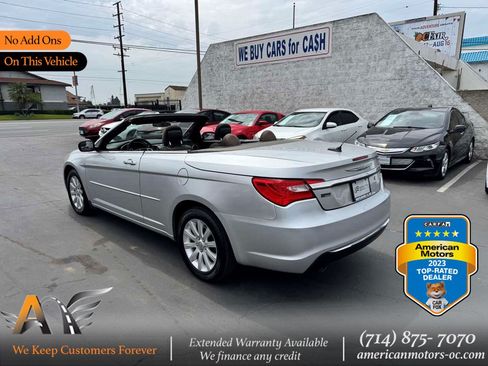 Used 2011 Chrysler 200 Touring FWD image 1