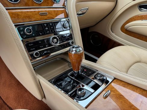 Used 2013 Bentley Mulsanne image 47