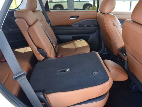 Used 2025 Nissan Pathfinder Platinum w/ Cargo Package FWD image 74