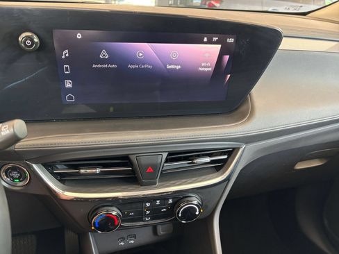 Used 2025 Buick Encore GX Preferred FWD image 17