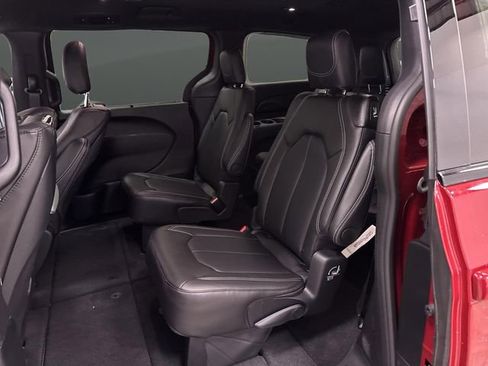 New 2026 Chrysler Pacifica Select image 29