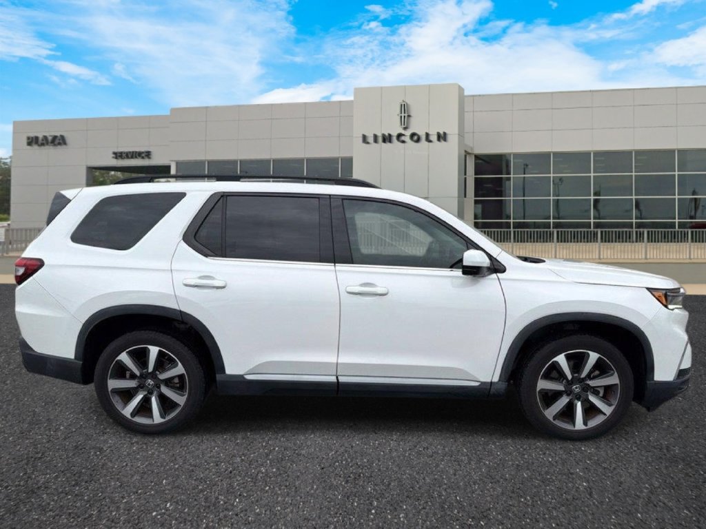 Used 2023 Honda Pilot Elite image 2