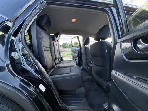Used 2020 Nissan Rogue SV AWD/4WD image 24