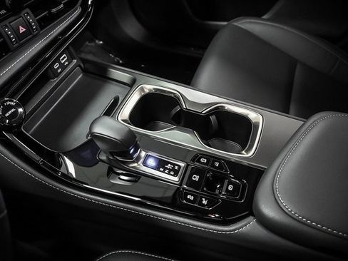 Used 2025 Lexus NX 350 AWD w/ Premium Package image 17