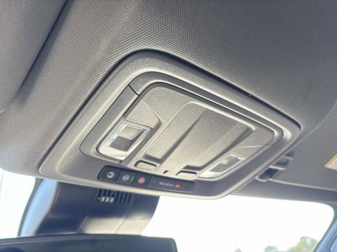 Certified 2022 GMC Sierra 1500 SLT w/ SLT Convenience Package image 25