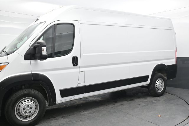 Used 2026 RAM ProMaster 2500 w/ Convenience Group FWD image 3