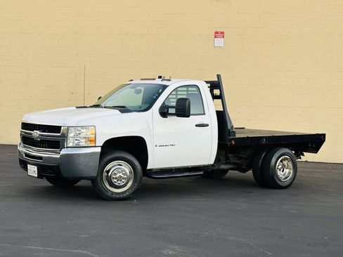 Used 2009 Chevrolet Silverado 3500 W/T RWD image 4