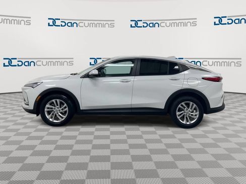 Used 2025 Buick Envista Preferred w/ Convenience I Package FWD image 5