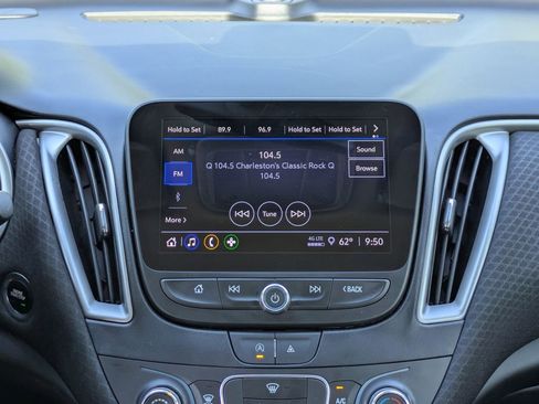 Used 2023 Chevrolet Malibu LS FWD image 16