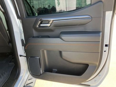 Used 2023 GMC Sierra 1500 AT4 w/ AT4 Premium Package AWD/4WD image 16