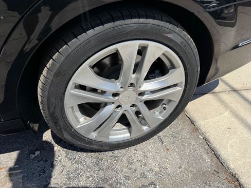 Used 2012 Mercedes-Benz C 300 4MATIC Sedan image 21