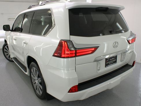 Used 2017 Lexus LX 570 4WD w/ Luxury Package image 30