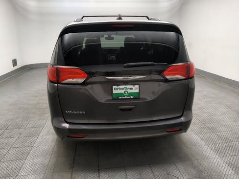 Used 2021 Chrysler Voyager Lxi FWD image 6