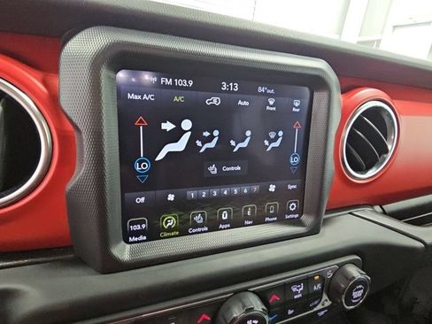 Used 2021 Jeep Wrangler Unlimited Rubicon AWD/4WD image 15