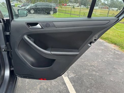 Used 2012 Volkswagen Jetta SE image 20