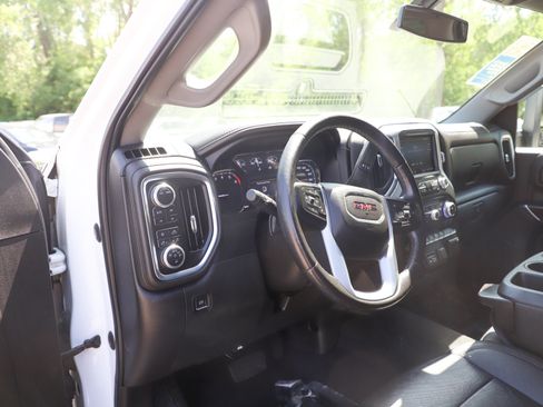 Used 2022 GMC Sierra 3500 SLT w/ X31 Off-Road Package AWD/4WD image 24