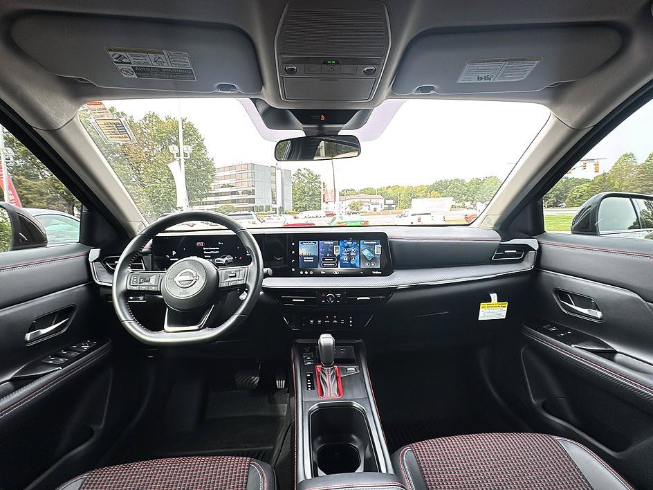 Certified 2026 Nissan Kicks SR FWD image 28