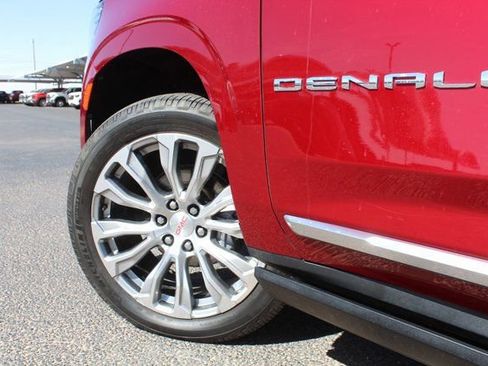 Used 2022 GMC Yukon Denali AWD/4WD image 13