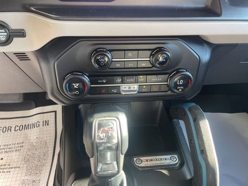 Used 2023 Ford Bronco Wildtrak image 30