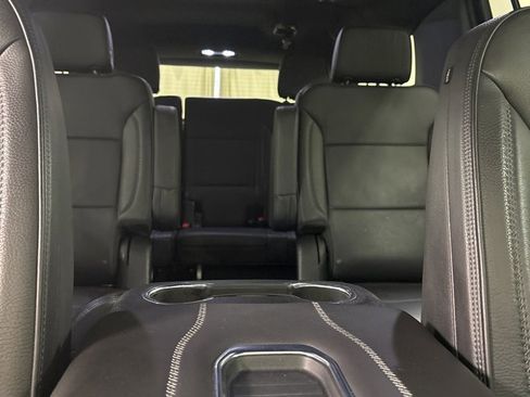 Used 2023 GMC Yukon XL Denali image 35